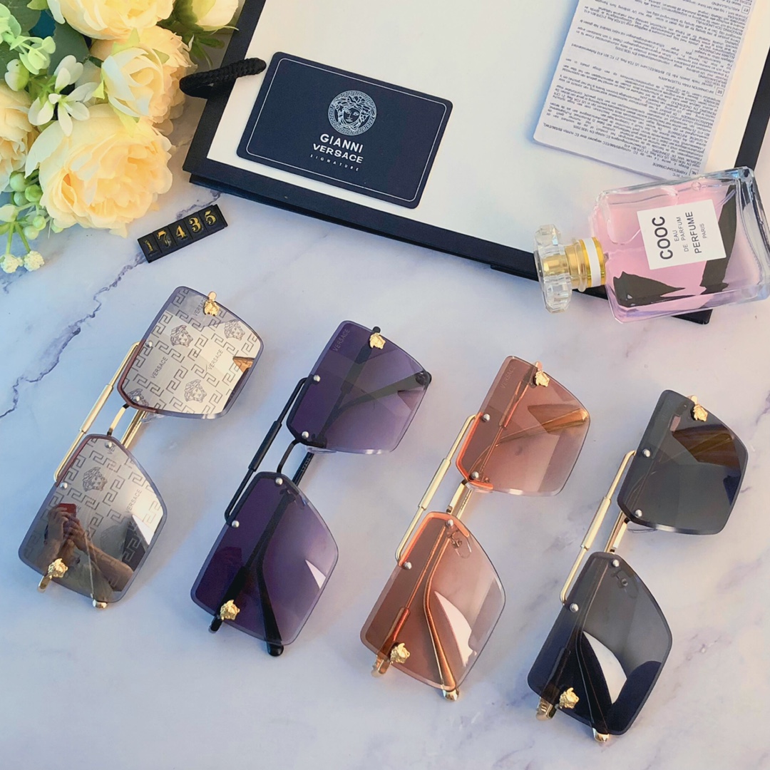 VERSACE(ヴェルサーチ ) サングラス