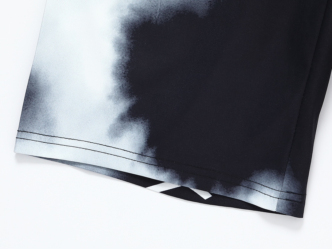 【LOUIS VUITTON   公式旗艦店】 ルイヴィトン  ショートパンツ  ご好評に付き再入荷！