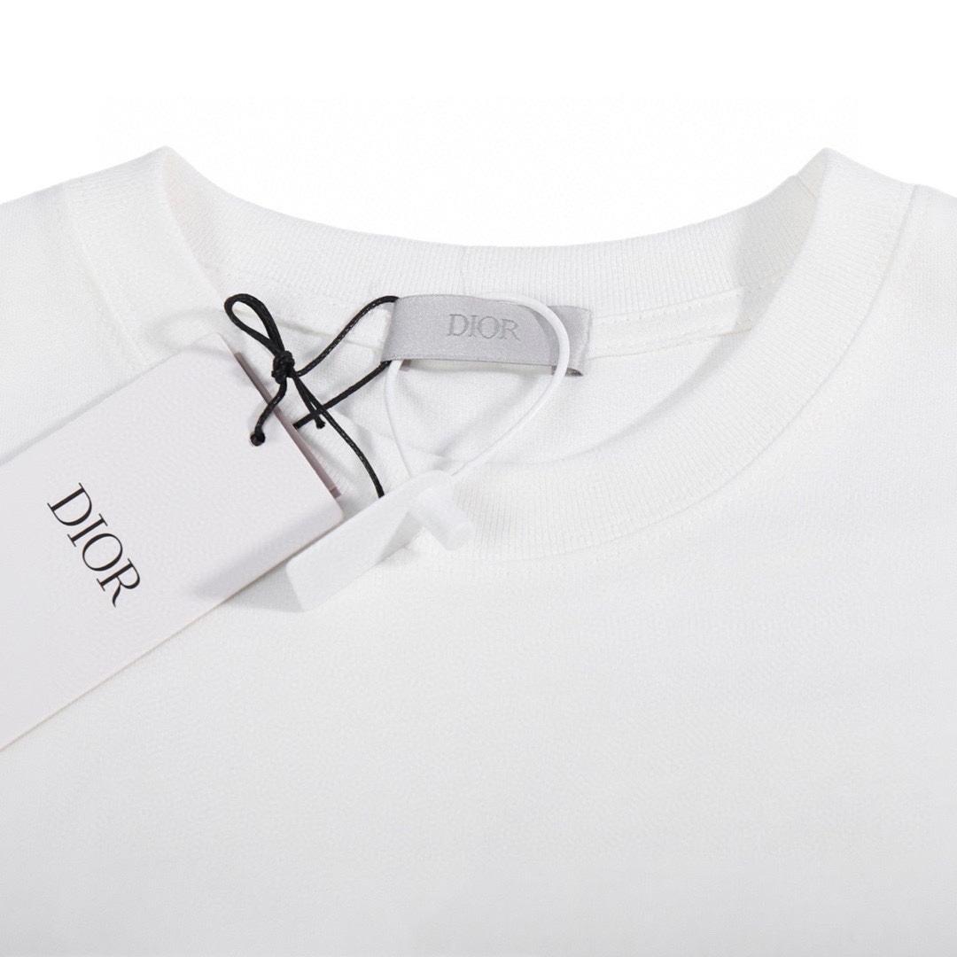 【DIOR  公式旗艦店】ディオール   Tシャツ ご好評に付き再入荷！