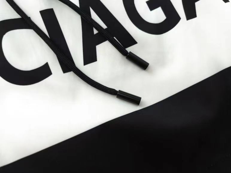 【2024】【BALENCIAGA  公式旗艦店】 バレンシアガ   ショートパンツ  ご好評に付き再入荷！