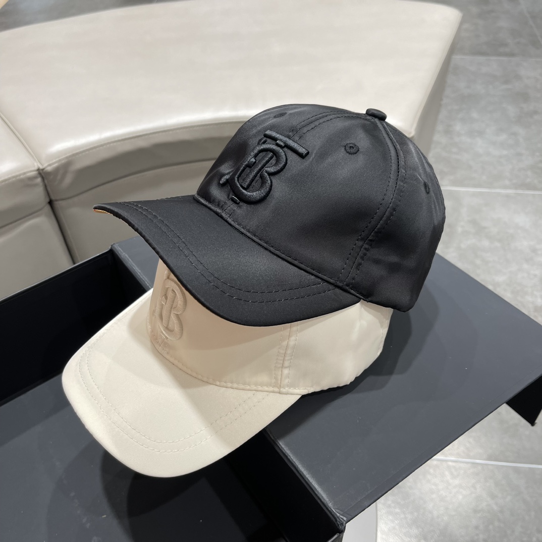 【BURBERRY  バーバリー】【数量限定】 野球帽 / ハット