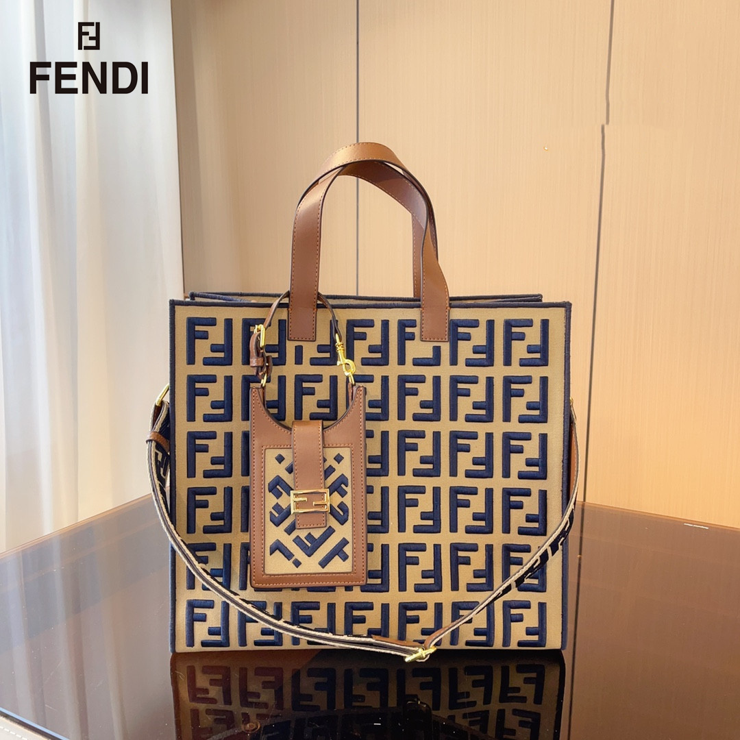 【FENDI  公式旗艦店】フェンディ   ハンドバッグ   当日出荷 好評に付き再入荷！37*18*33CM