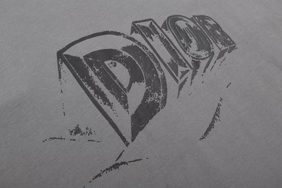 【DIOR 公式旗艦店】ディオール    Tシャツ ご好評に付き再入荷！