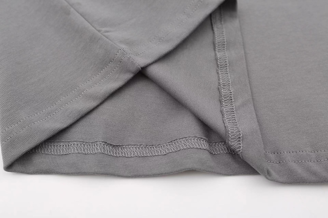 【DIOR 公式旗艦店】ディオール    Tシャツ ご好評に付き再入荷！