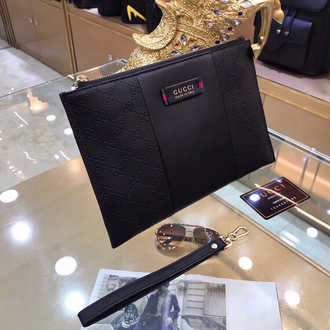 【2024】【GUCCI 公式 旗艦店】クッチ  クラッチバッグ 当日出荷 好評に付き再入荷！29*19CM