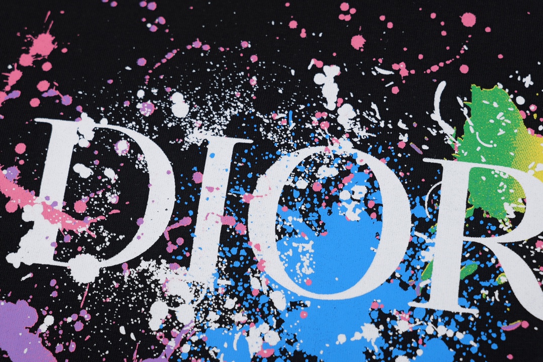 【DIOR 公式旗艦店】 ディオール    Tシャツご好評に付き再入荷！