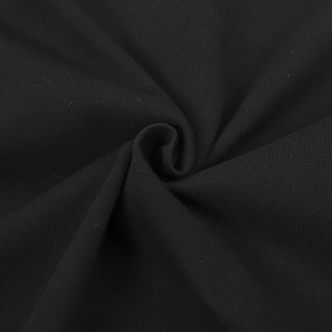 【BALENCIAGA  公式旗艦店】バレンシアガ     Tシャツご好評に付き再入荷！