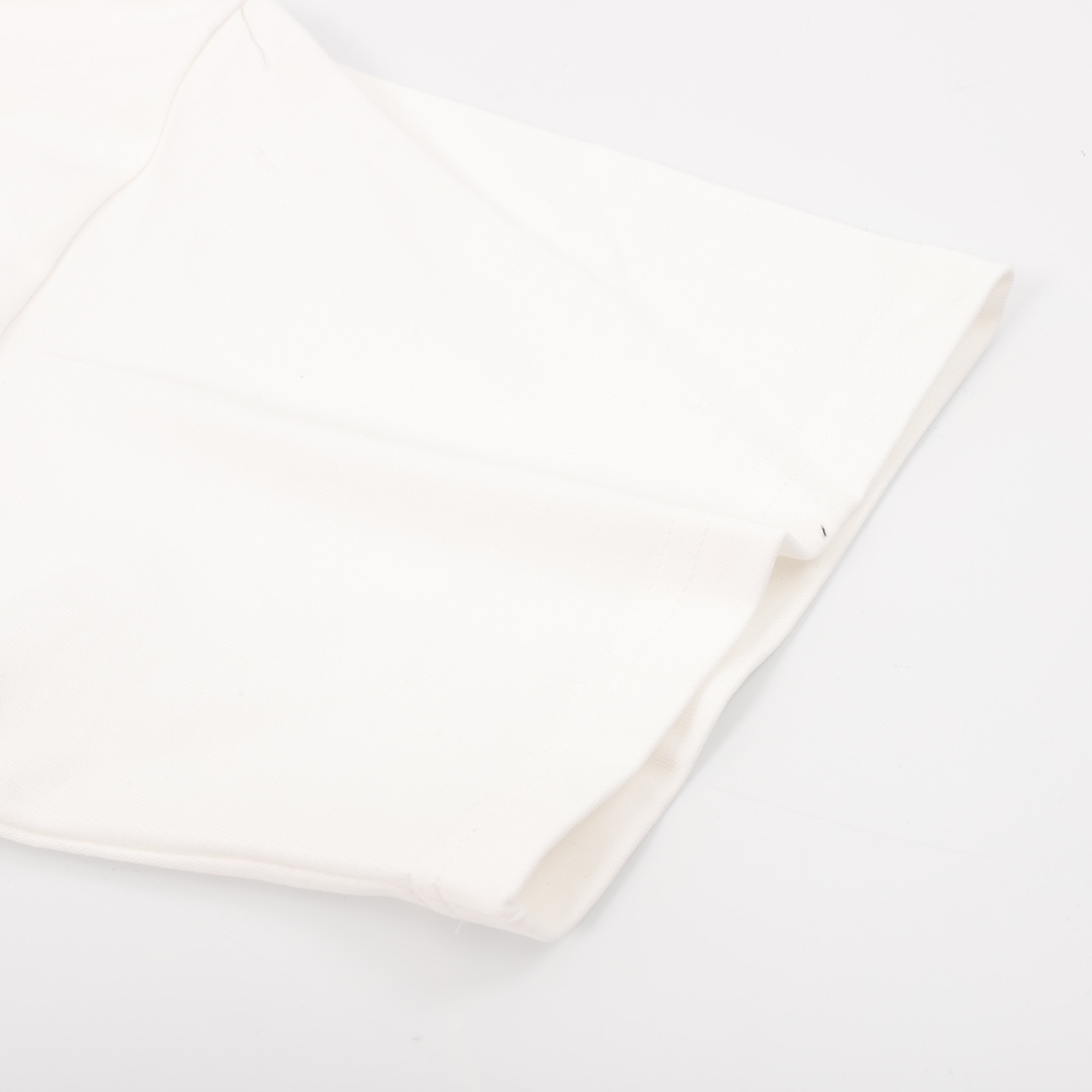 【2024】LV【LOUIS VUITTON公式旗艦店】 ルイヴィトン   Tシャツご好評に付き再入荷！