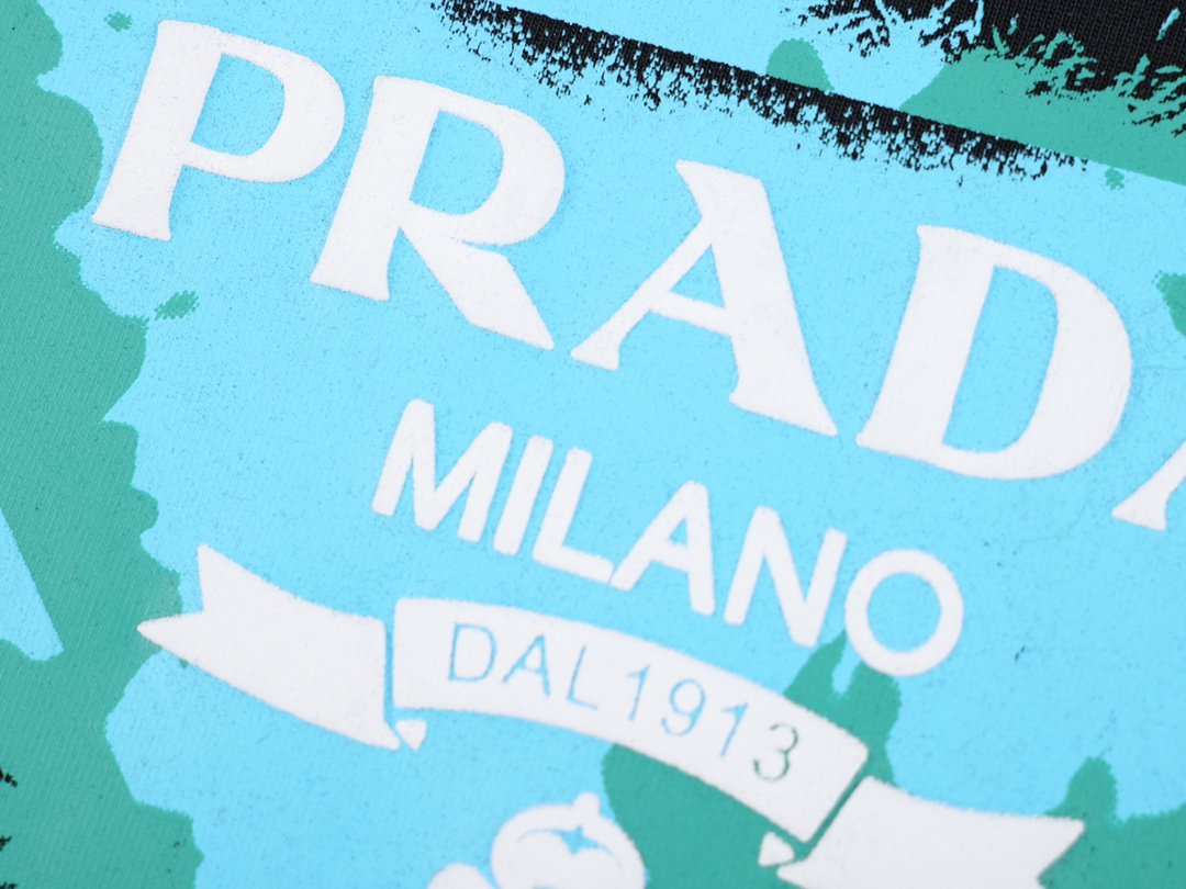 【PRADA  公式旗艦店】プラダ   Tシャツご好評に付き再入荷！