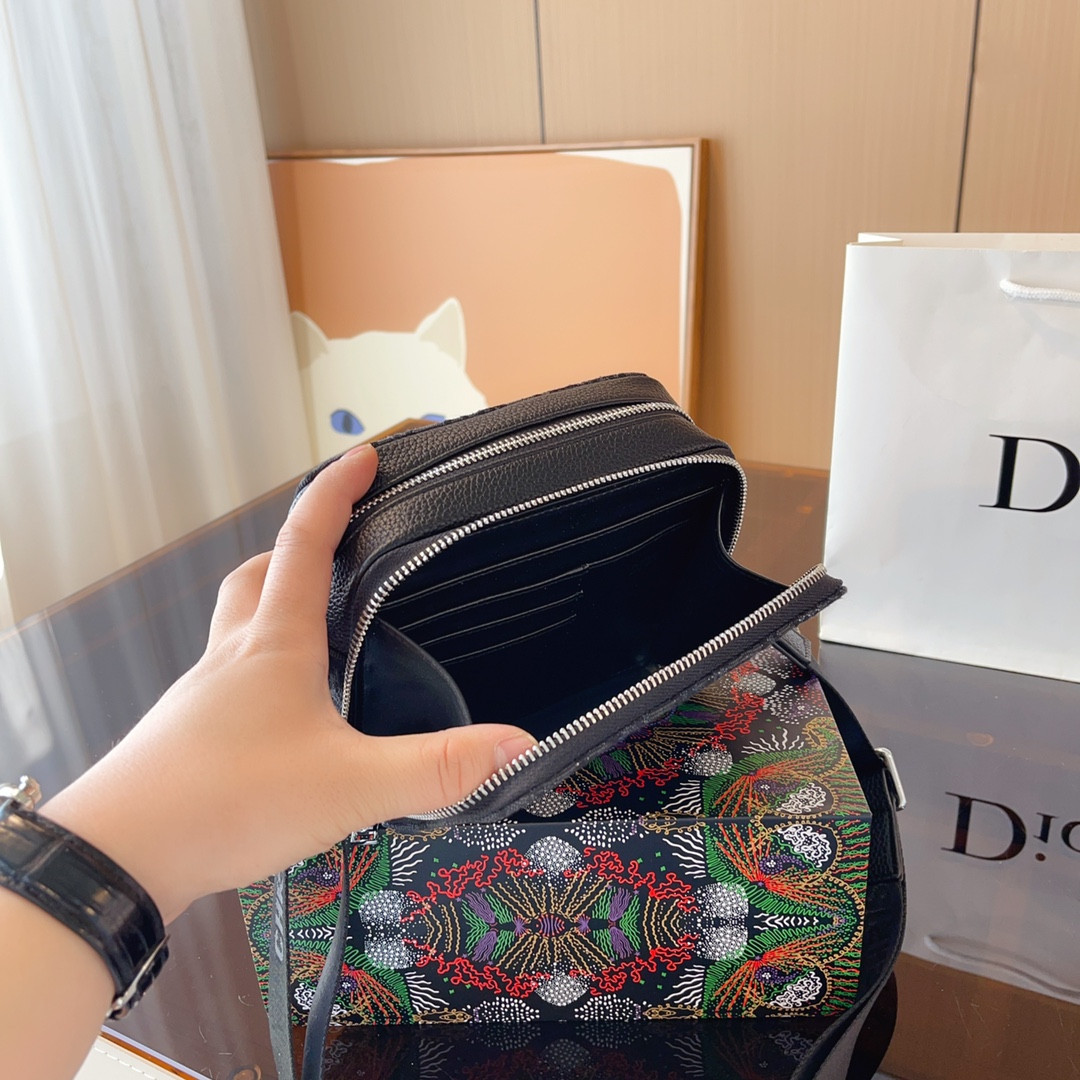 【DIOR  公式 旗艦店】ディオール   ショルダーバッグ 当日出荷 好評に付き再入荷！32*13*41CM