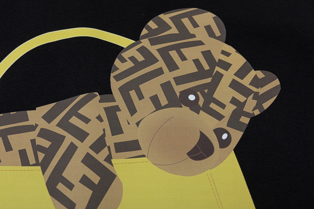 【2024】【FENDI  公式旗艦店】フェンディ   Tシャツご好評に付き再入荷！