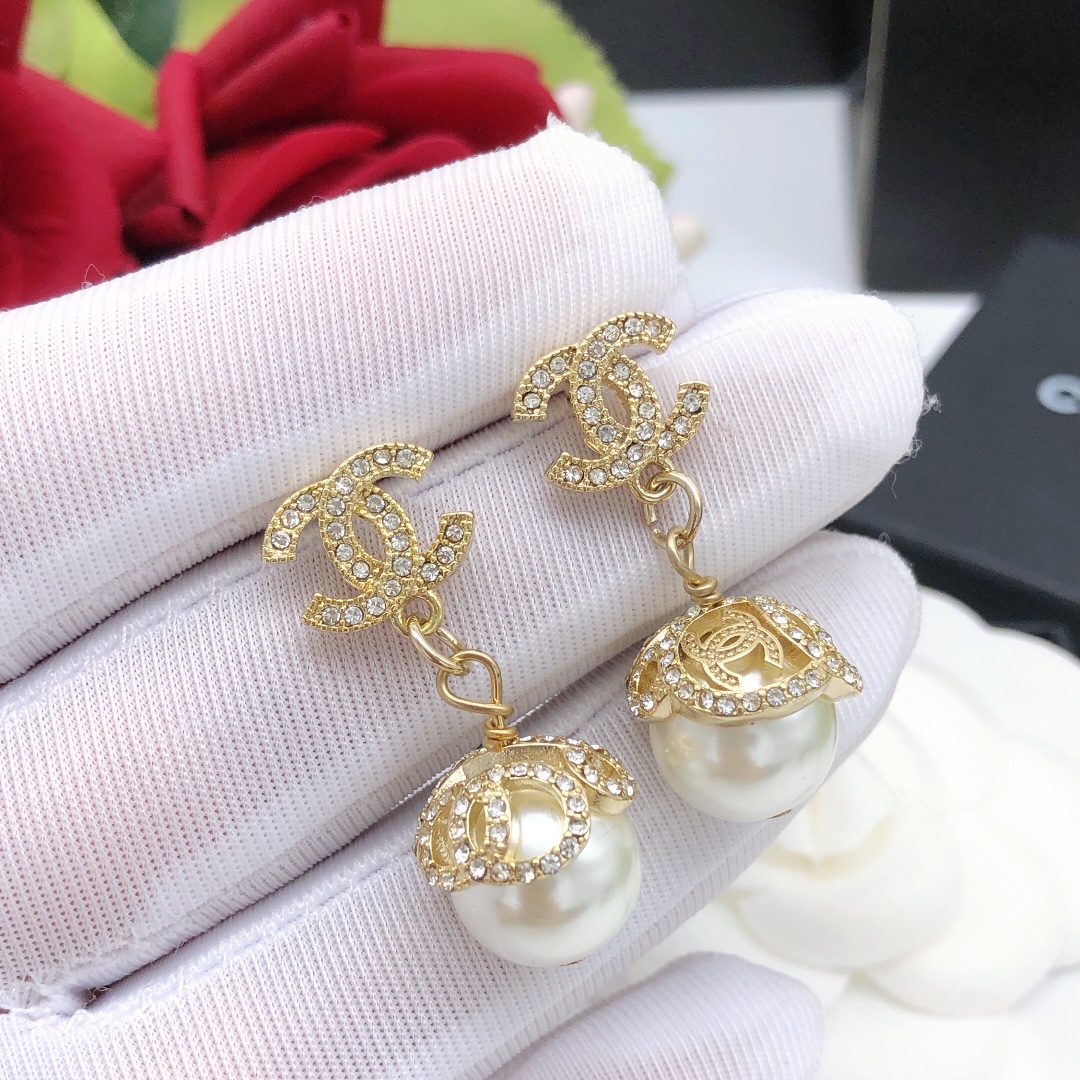 【CHANEL 】 シャネル   ファッションスタイルのイヤリング