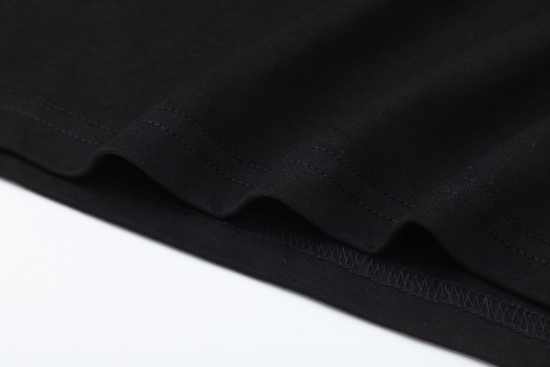 【LOEWE 公式旗艦店】ロエベ    Tシャツご好評に付き再入荷！