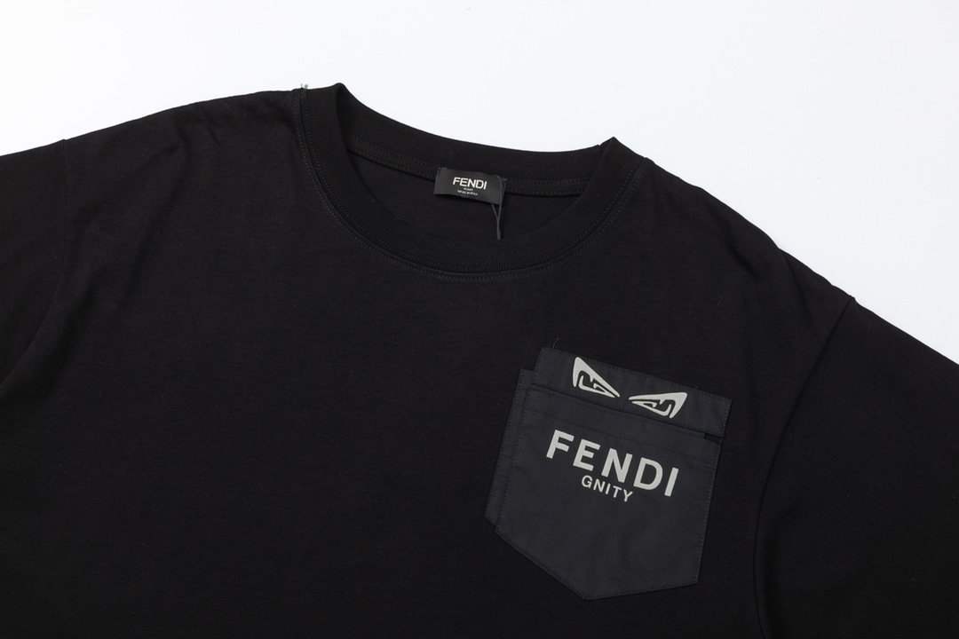 【FENDI  公式旗艦店】フェンディ Tシャツ ご好評に付き再入荷！