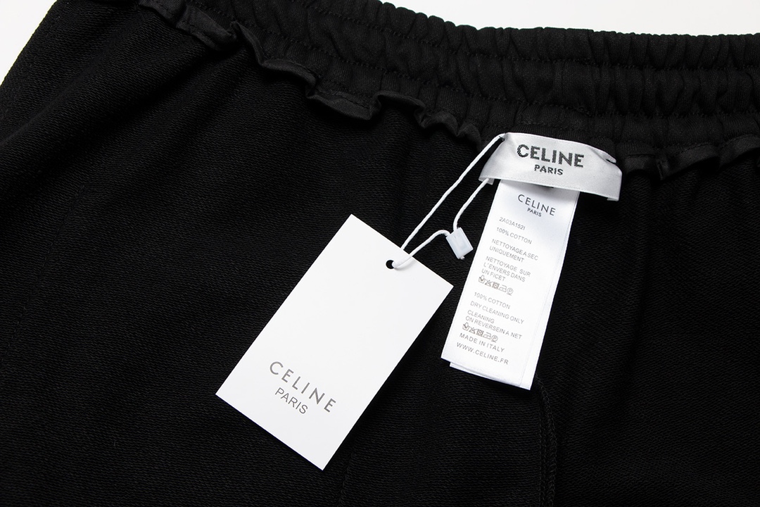 【CELINE   公式旗艦店】セリーヌ   ショートパンツ  ご好評に付き再入荷！