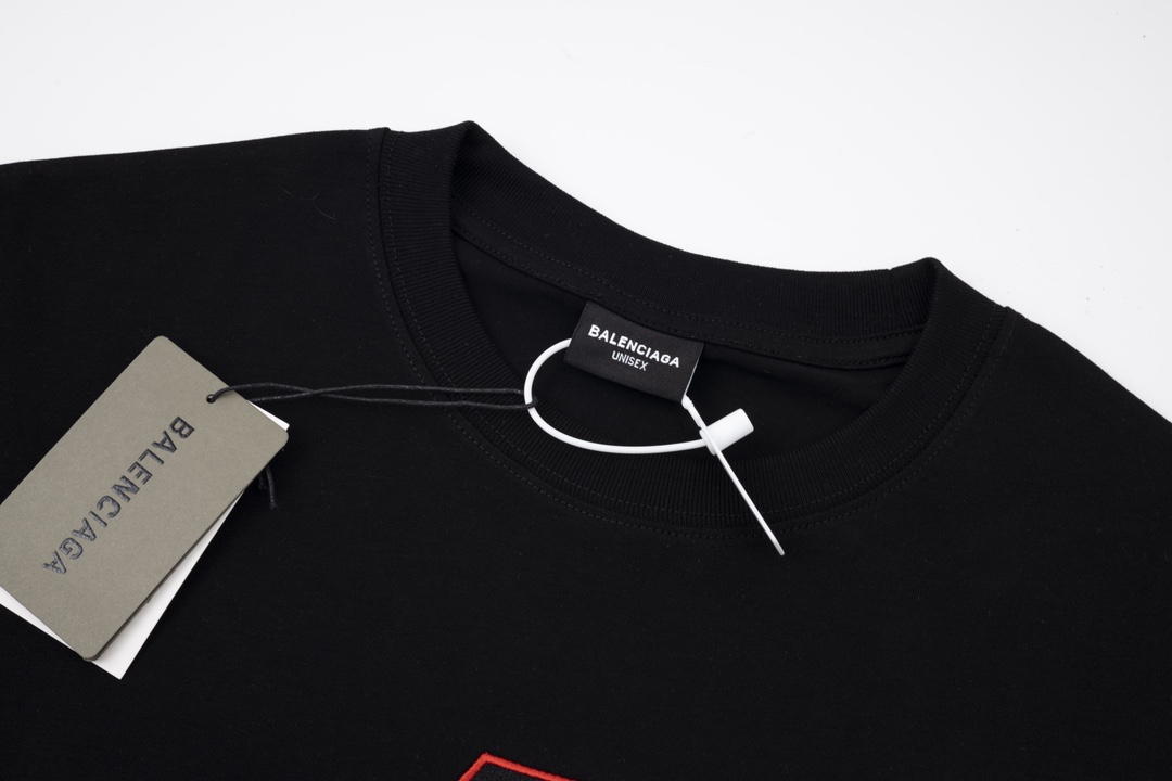 【BALENCIAGA  公式旗艦店】 バレンシアガ    Tシャツご好評に付き再入荷！