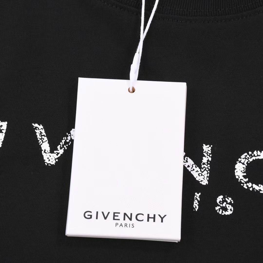 【2024】【GIVENCHY 公式旗艦店】ジバンシー   Tシャツ ご好評に付き再入荷！