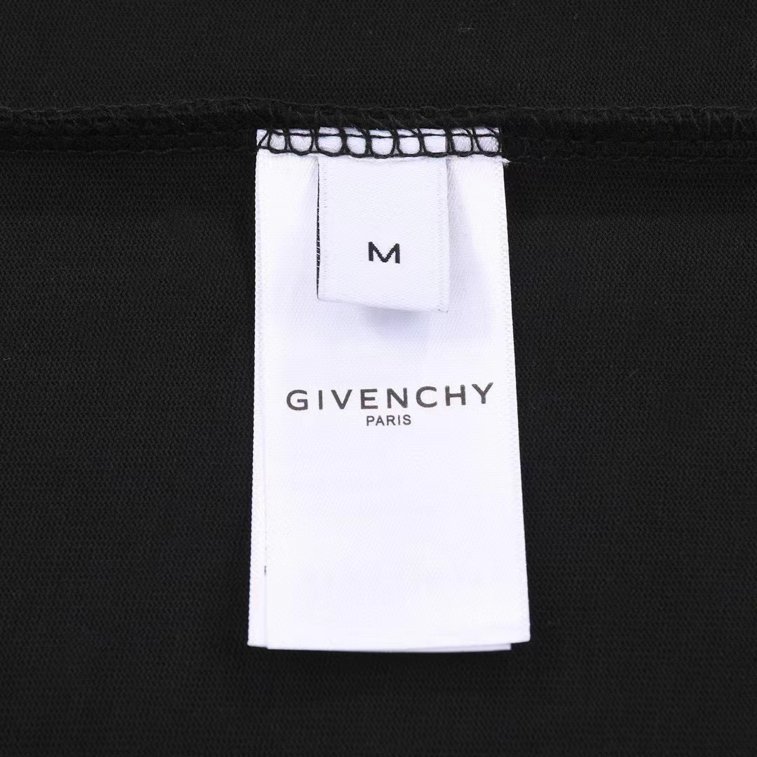 【2024】【GIVENCHY 公式旗艦店】ジバンシー   Tシャツ ご好評に付き再入荷！