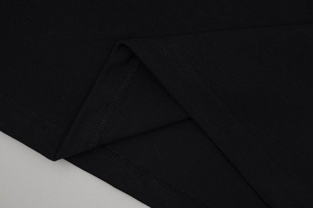 【LOUIS VUITTON  公式旗艦店】ルイヴィトン   Tシャツご好評に付き再入荷！