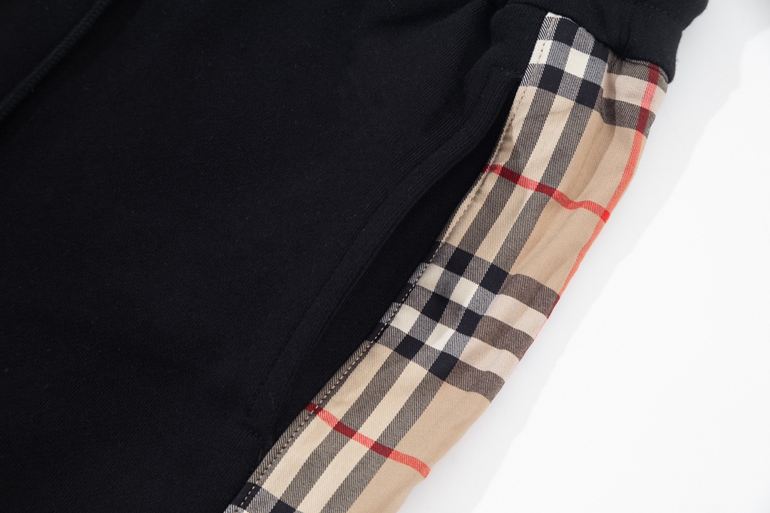 【BURBERRY 公式旗艦店】バーバリー    ショートパンツ  ご好評に付き再入荷！