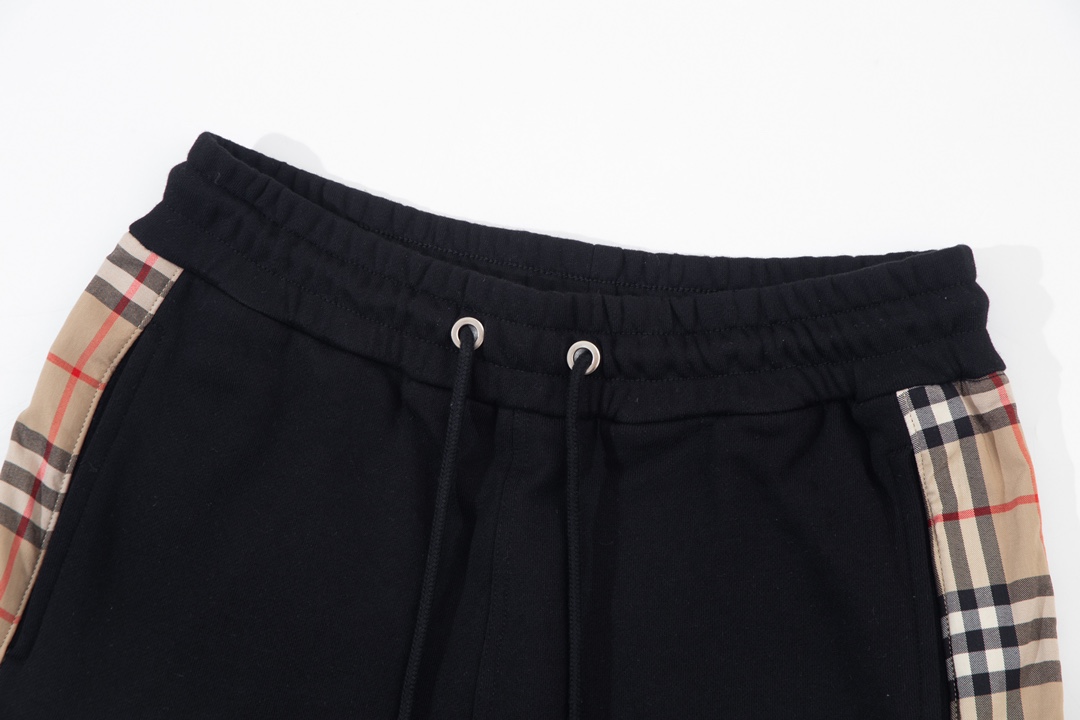 【BURBERRY 公式旗艦店】バーバリー    ショートパンツ  ご好評に付き再入荷！
