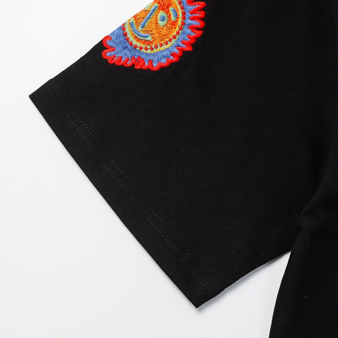 【2024】【LOUIS VUITTON 公式旗艦店】ルイヴィトン  Tシャツ   ご好評に付き再入荷！