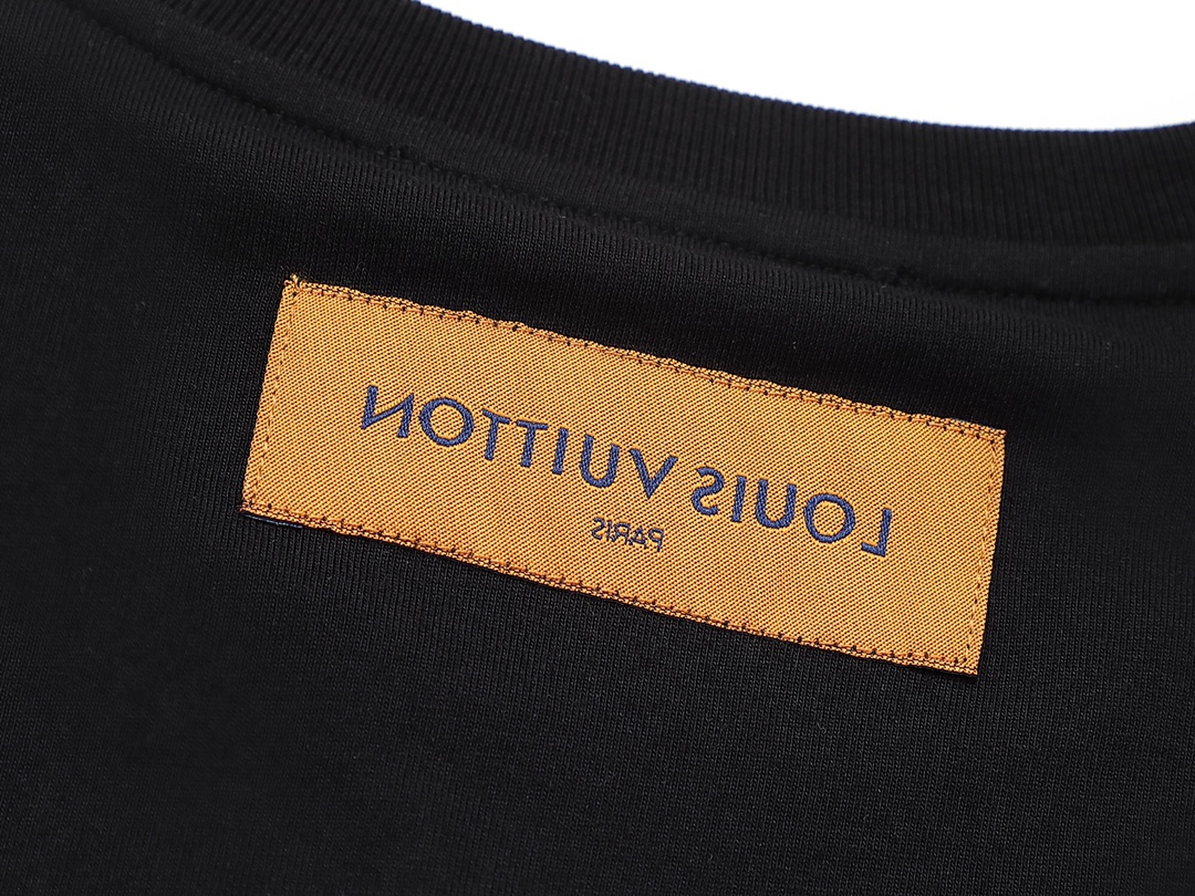 【2024】LV【LOUIS VUITTON  公式旗艦店】ルイヴィトン  Tシャツ  ご好評に付き再入荷！