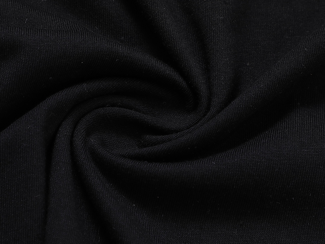 【2024】LV【LOUIS VUITTON  公式旗艦店】ルイヴィトン  Tシャツ  ご好評に付き再入荷！