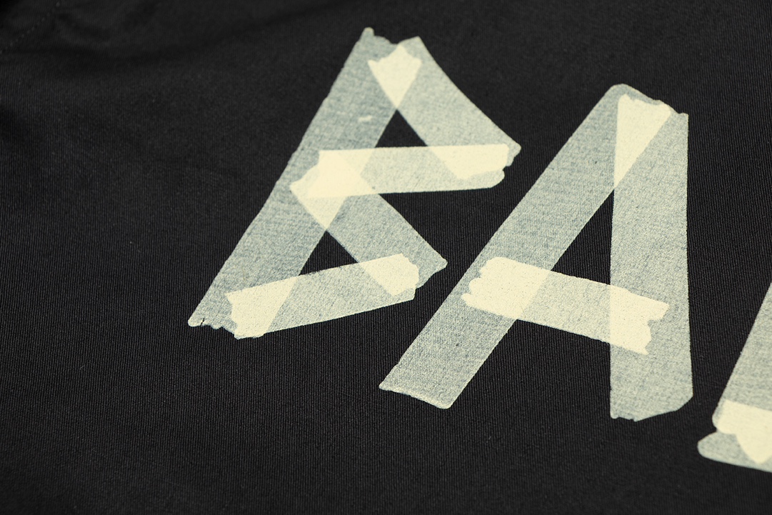 【BALENCIAGA 公式旗艦店】 バレンシアガ  半袖シャツ ご好評に付き再入荷！