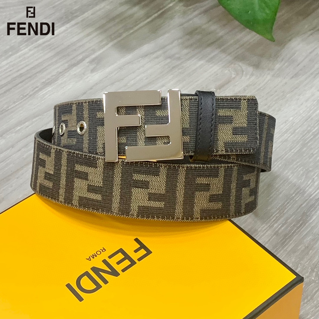 【2024】【FENDI】(フェンディ) 3.8cmベルト メンズ