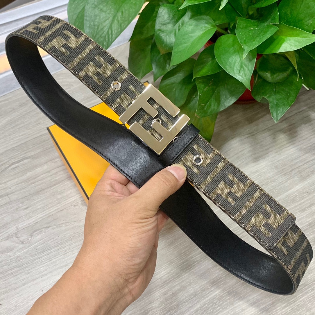 【2024】【FENDI】(フェンディ) 3.8cmベルト メンズ