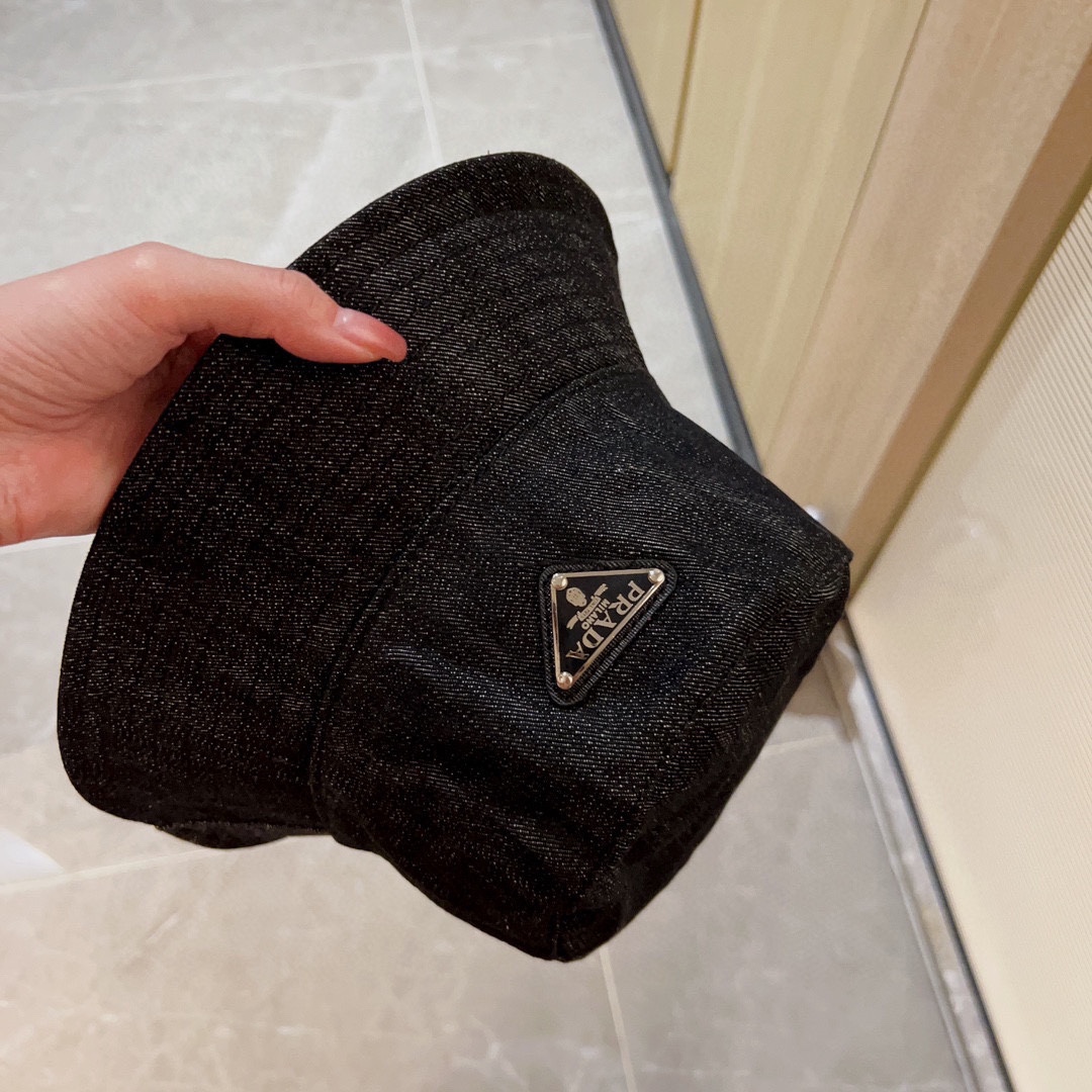 PRADA (プラダ)フィッシャーマンズハット