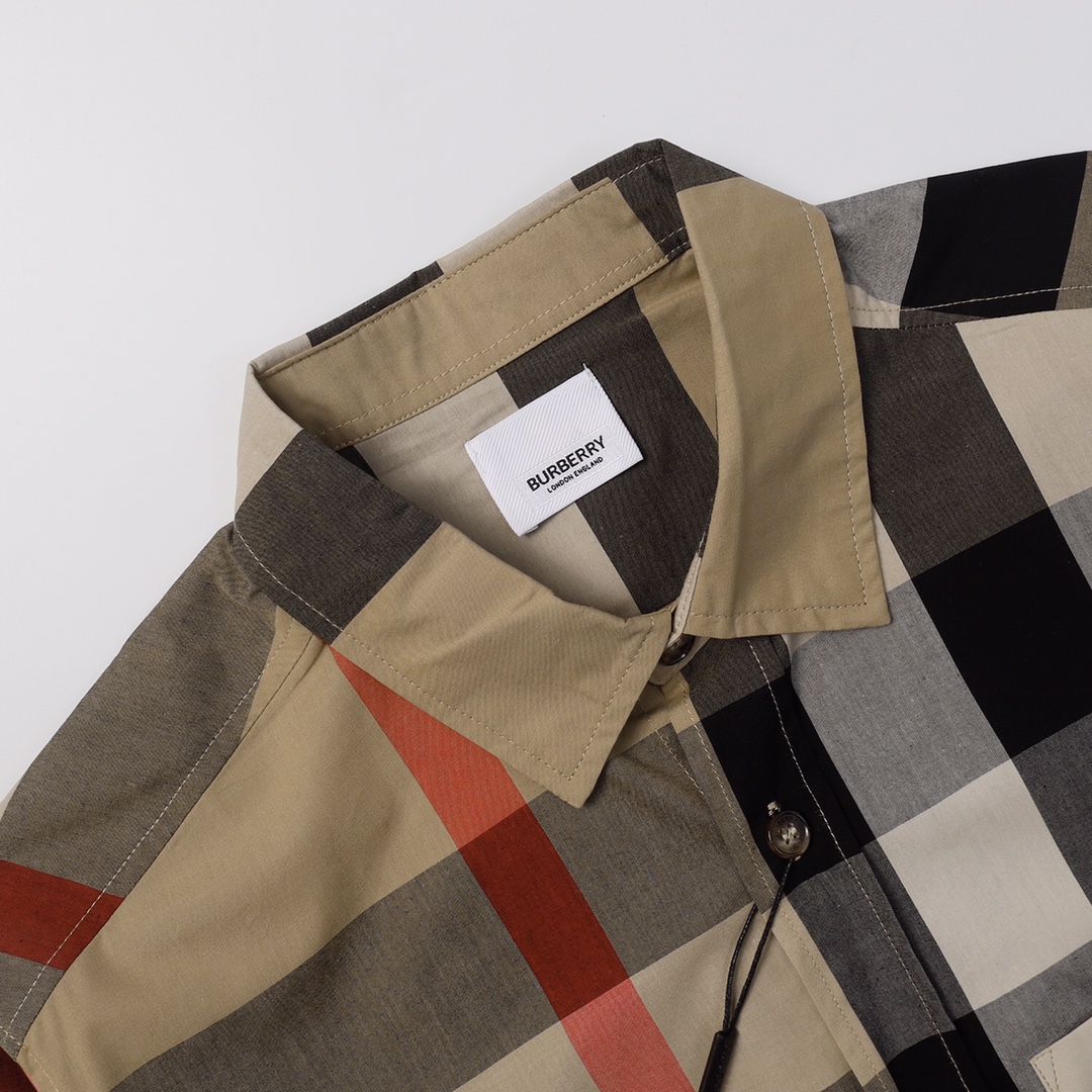 【BURBERRY  公式旗艦店】バーバリー  シャツ ご好評に付き再入荷！