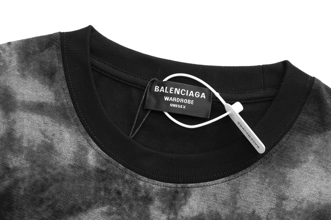 【2024】【BALENCIAGA  公式旗艦店】 バレンシアガ    Tシャツご好評に付き再入荷！