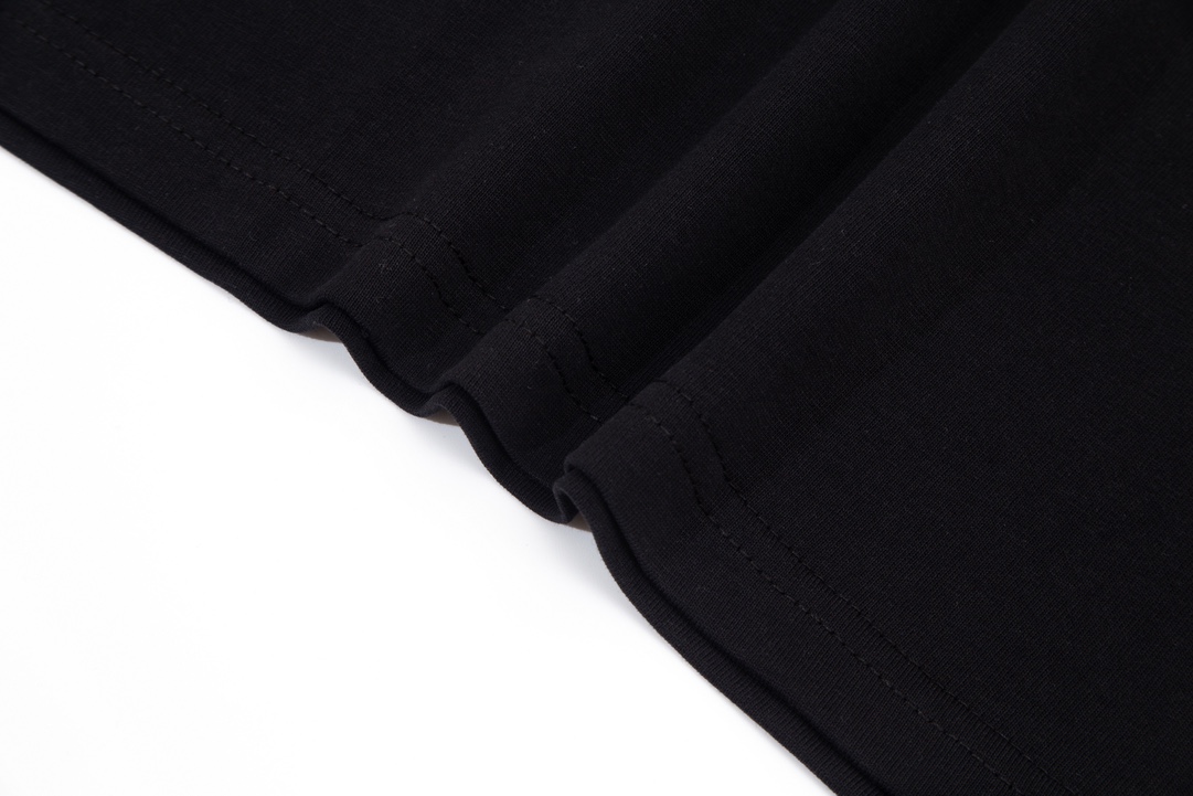 【DIOR 公式旗艦店】ディオール    Tシャツ ご好評に付き再入荷！