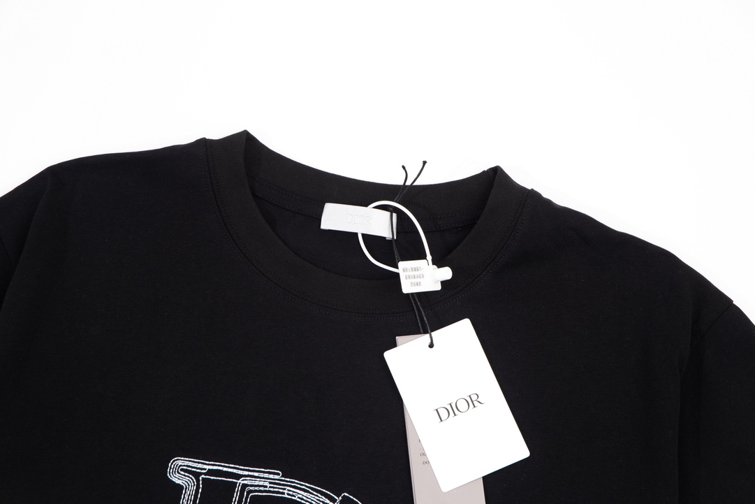【DIOR 公式旗艦店】ディオール    Tシャツ ご好評に付き再入荷！