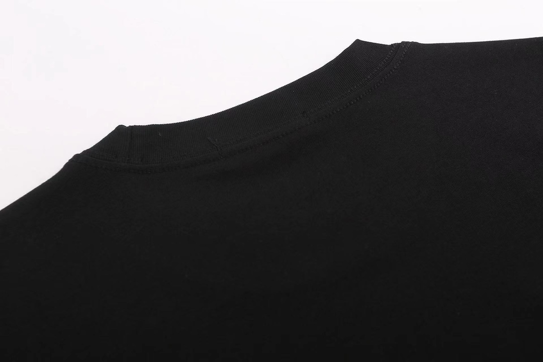 【2024】【CELINE  公式旗艦店】セリーヌ  Tシャツ ご好評に付き再入荷！