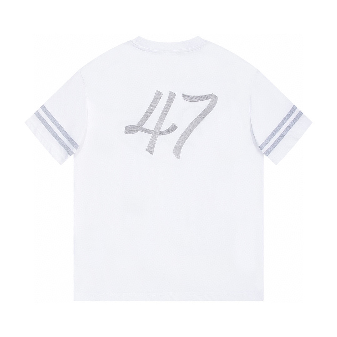 【DIOR 公式旗艦店】ディオール    Tシャツ ご好評に付き再入荷！