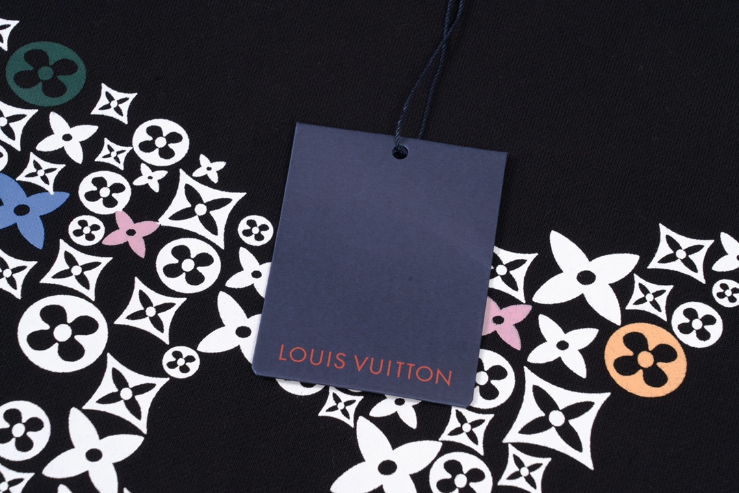 【LOUIS VUITTON  公式旗艦店】ルイヴィトン 丸首の衛衣 ご好評に付き再入荷！