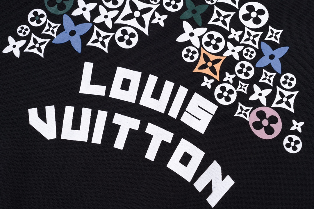 【LOUIS VUITTON  公式旗艦店】ルイヴィトン 丸首の衛衣 ご好評に付き再入荷！