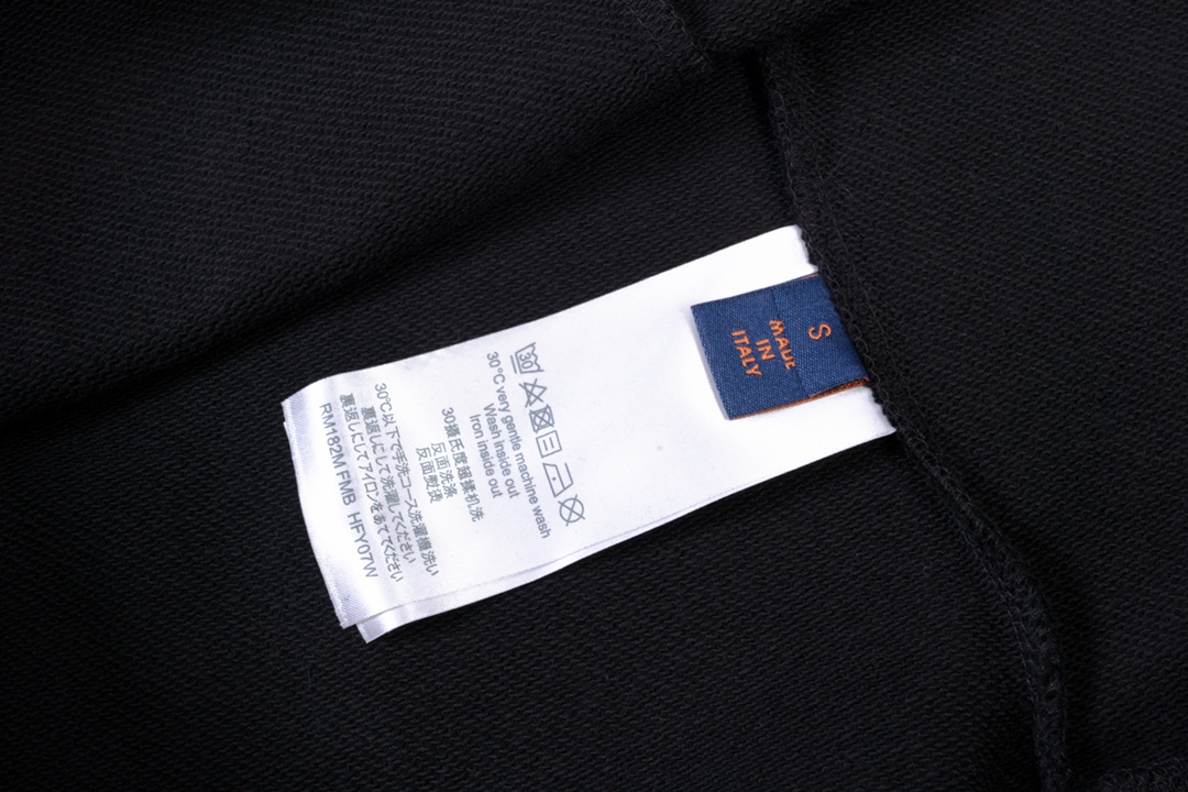 【LOUIS VUITTON  公式旗艦店】ルイヴィトン 丸首の衛衣 ご好評に付き再入荷！