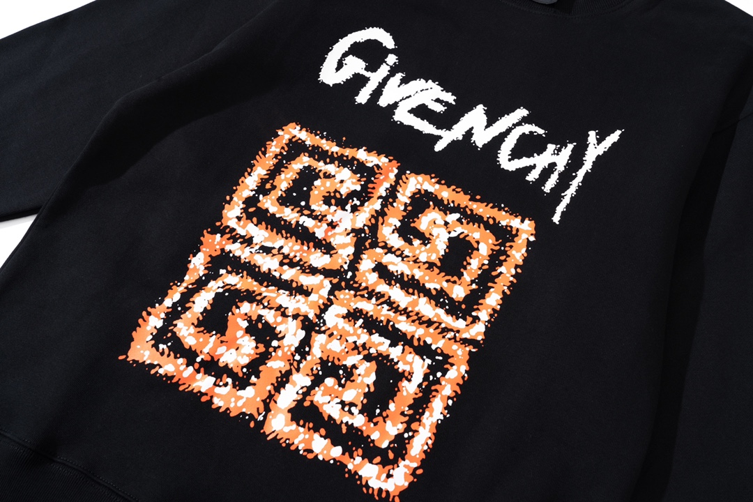 【GIVENCHY 公式旗艦店】ジバンシー  丸首の衛衣 ご好評に付き再入荷！