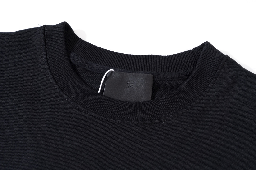 【GIVENCHY 公式旗艦店】ジバンシー  丸首の衛衣 ご好評に付き再入荷！