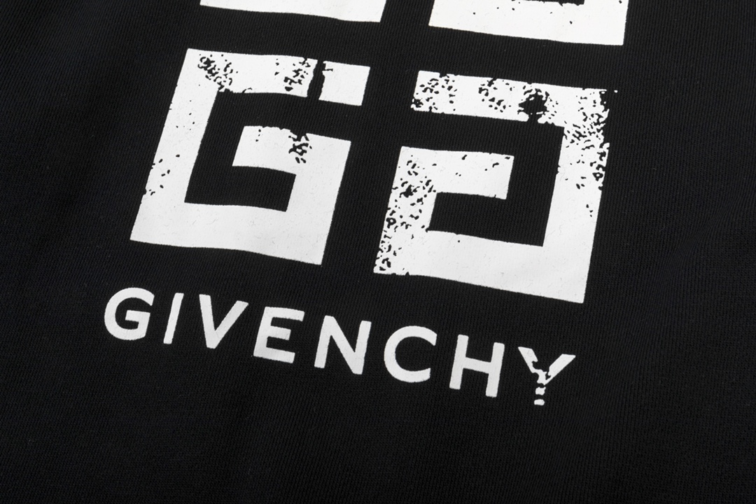【GIVENCHY  公式旗艦店】ジバンシー 丸首の衛衣 スウェットご好評に付き再入荷！