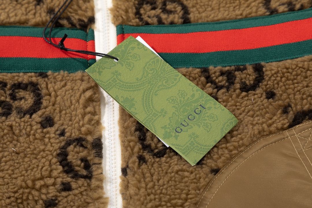 【GUCCI  公式旗艦店】グッチ  ジャケット着 好評に付き再入荷！