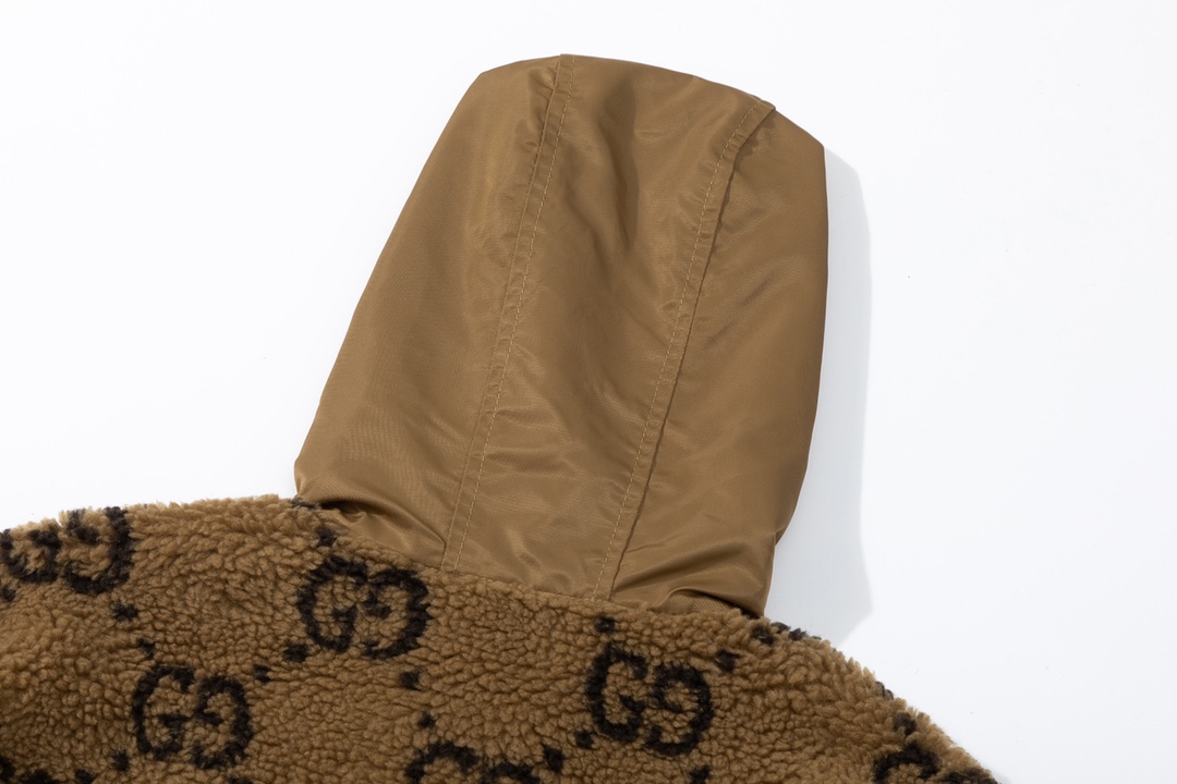 【GUCCI  公式旗艦店】グッチ  ジャケット着 好評に付き再入荷！