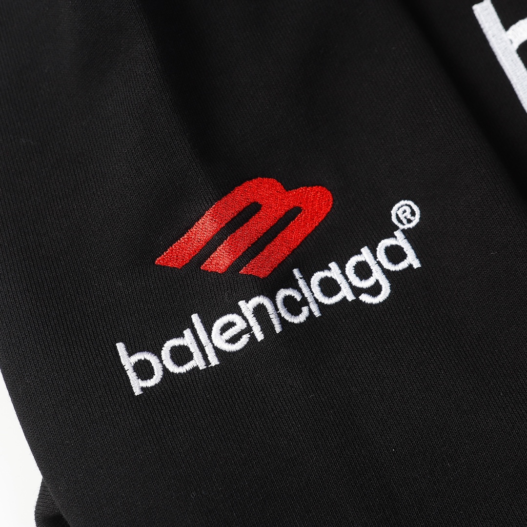 【BALENCIAGA 公式旗艦店】バレンシアガ   パーカー  スウェット ご好評に付き再入荷！