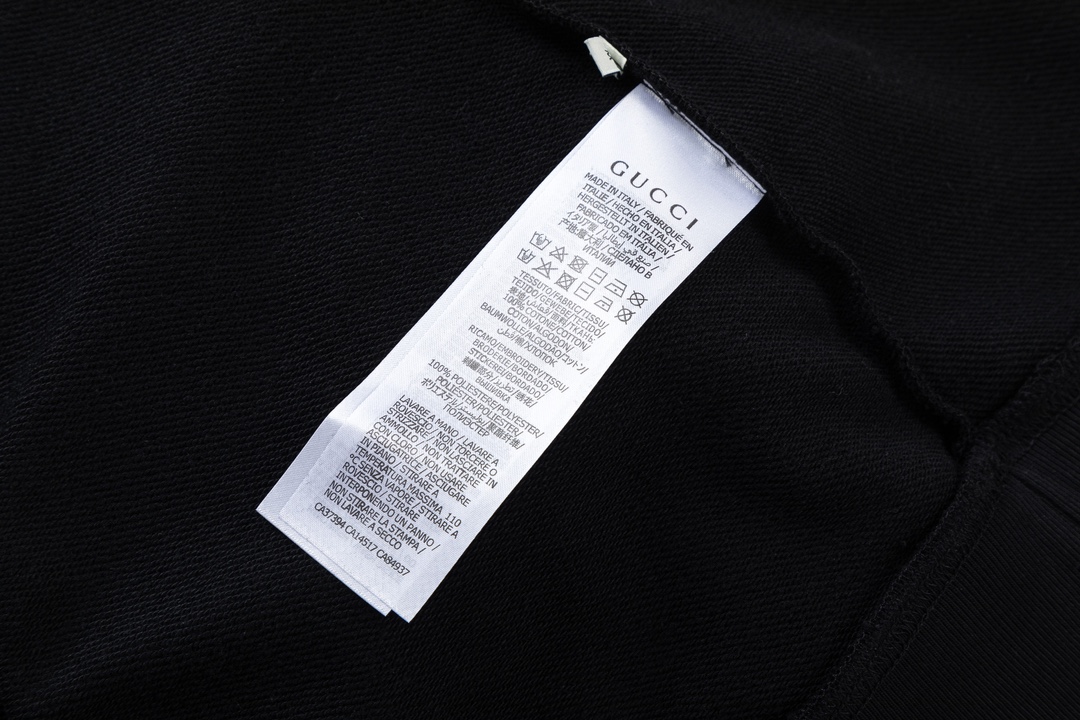 【GUCCI  公式旗艦店】グッチ  丸首の衛衣 スウェットご好評に付き再入荷！