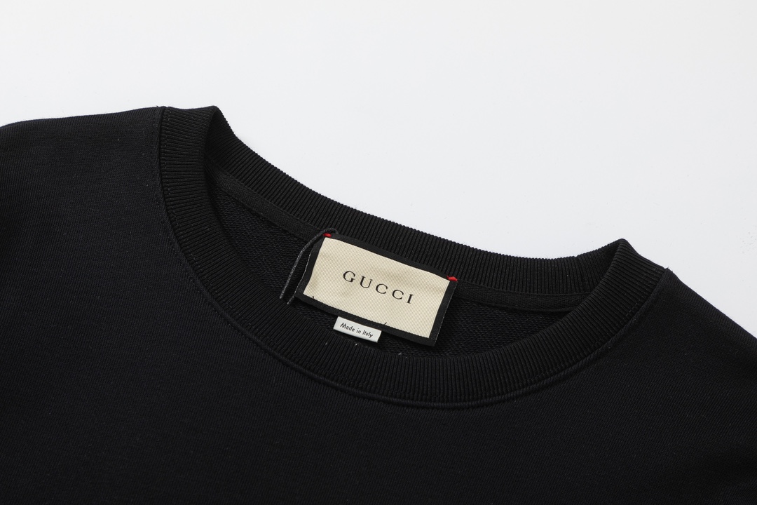 【GUCCI  公式旗艦店】グッチ  丸首の衛衣 スウェットご好評に付き再入荷！