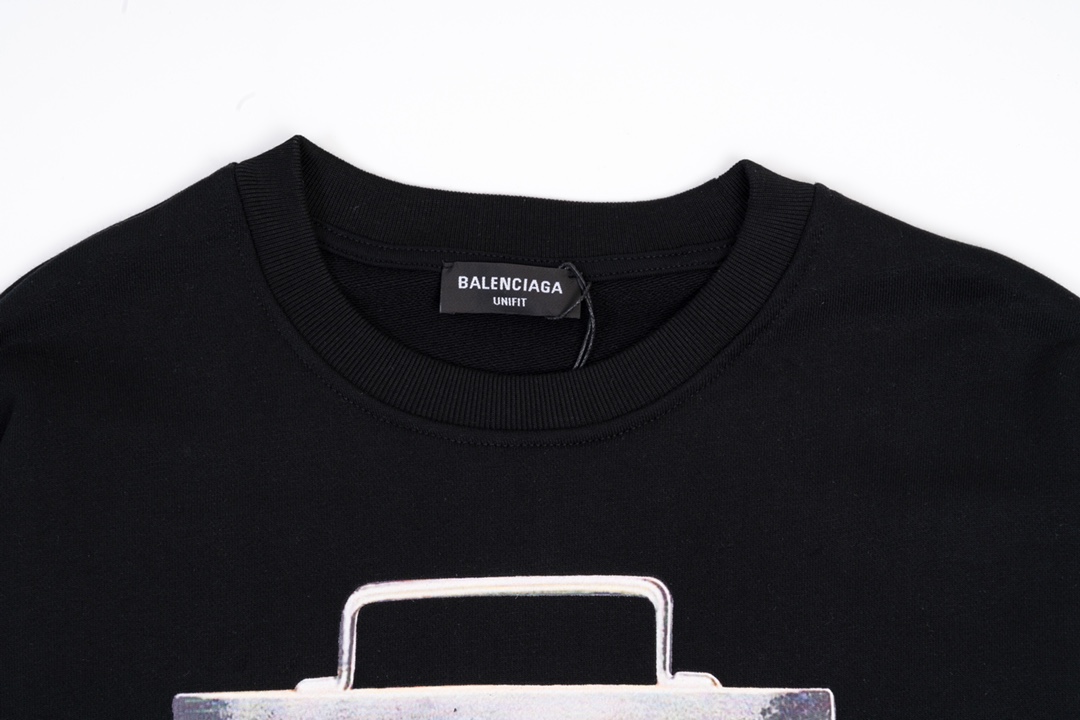 【2024】【BALENCIAGA 公式旗艦店】バレンシアガ 丸首の衛衣 スウェット ご好評に付き再入荷！
